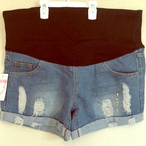 Maternity shorts
